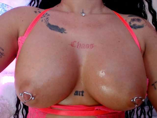 LaylaCruz's BongaCams show and profile