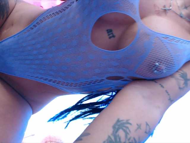 LaylaCruz's BongaCams show and profile
