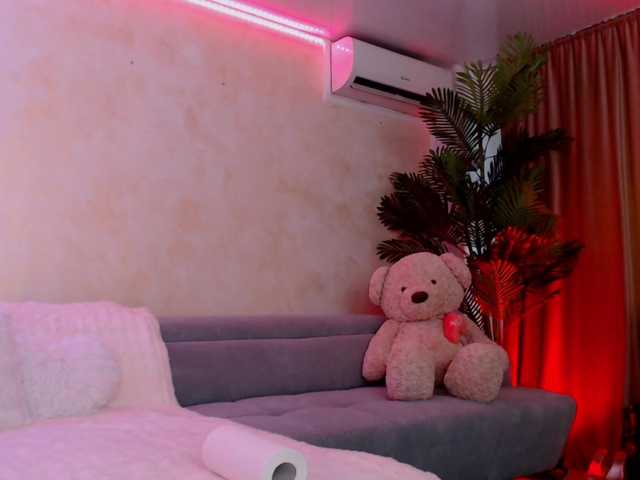 LaylaCruz's BongaCams show and profile