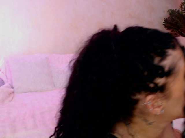 LaylaCruz Live Cam on BongaCams