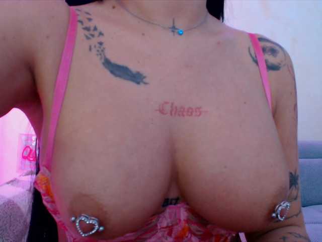 LaylaCruz's BongaCams show and profile