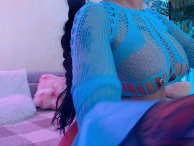 LaylaCruz's BongaCams show and profile