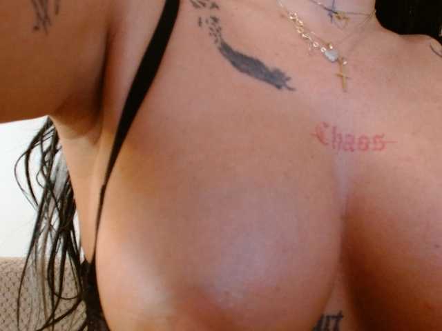 LaylaCruz's BongaCams show and profile