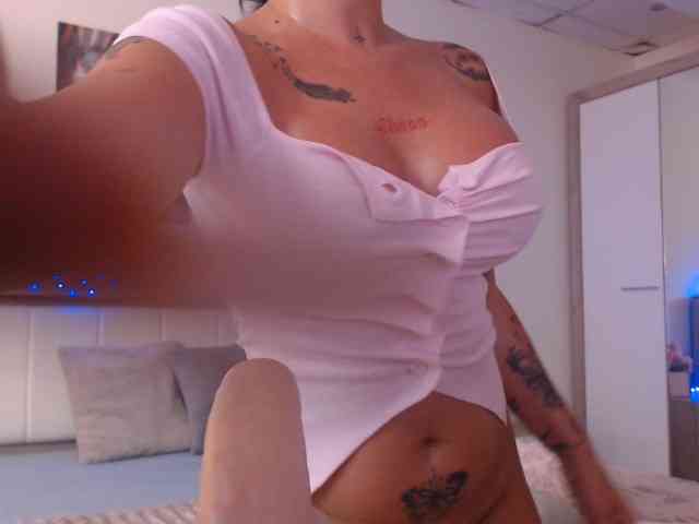 LaylaCruz webcam
