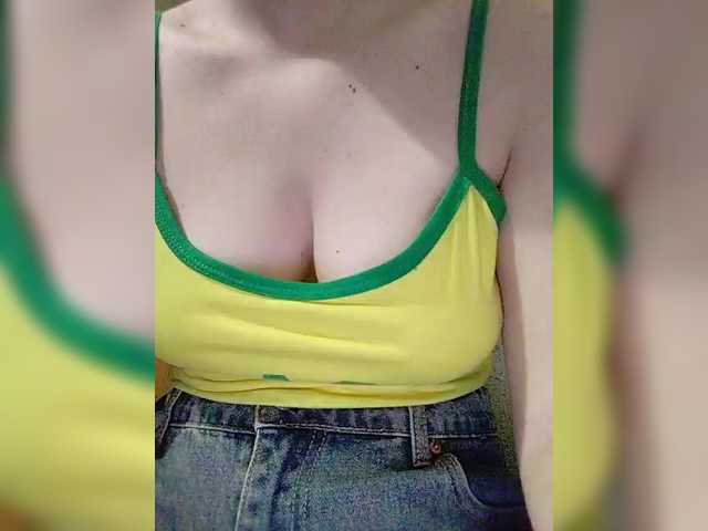 Vanilinika's BongaCams show and profile