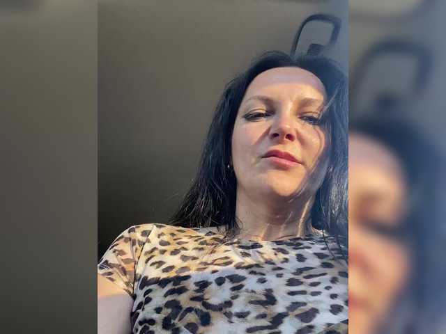 Leta29's BongaCams show and profile