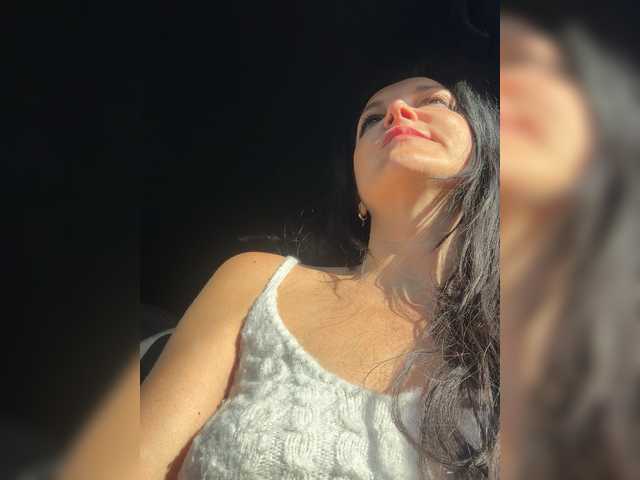 Leta29's BongaCams show and profile