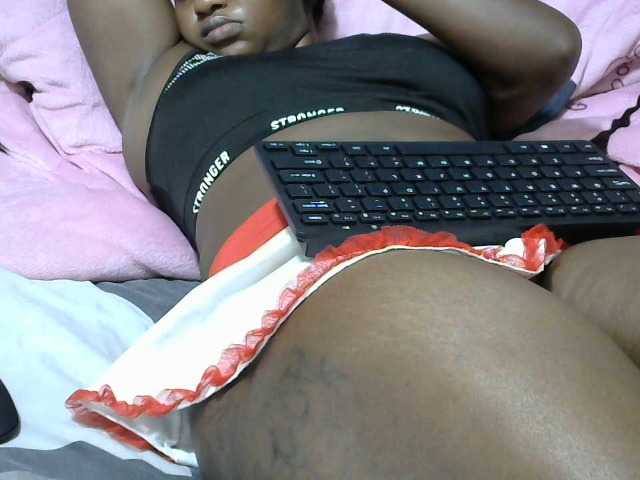 tasha-baby's BongaCams show and profile