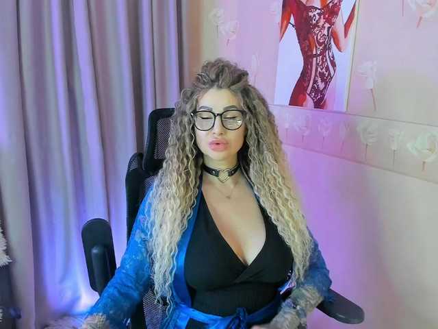 your-amazon4rever-wild live cam profile