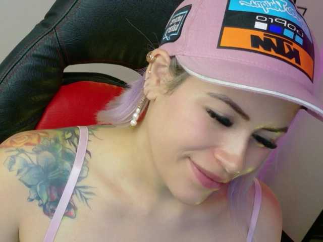 Ivypoison10 Live Cam on BongaCams