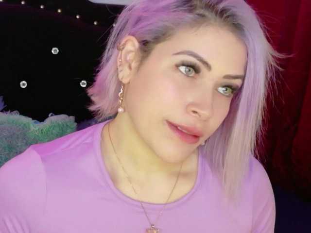 Ivypoison10's BongaCams show and profile