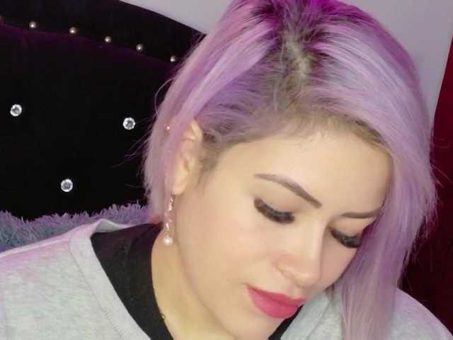 Ivypoison10's BongaCams show and profile