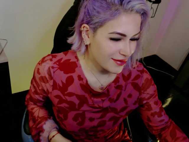 Ivypoison10's BongaCams show and profile
