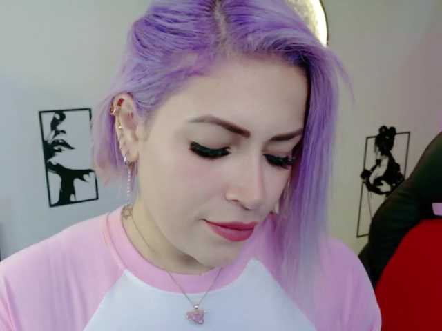 Ivypoison10's BongaCams show and profile