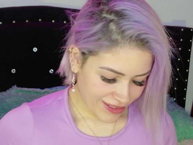 Ivypoison10's BongaCams show and profile