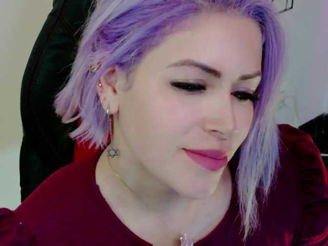 Ivypoison10's BongaCams show and profile