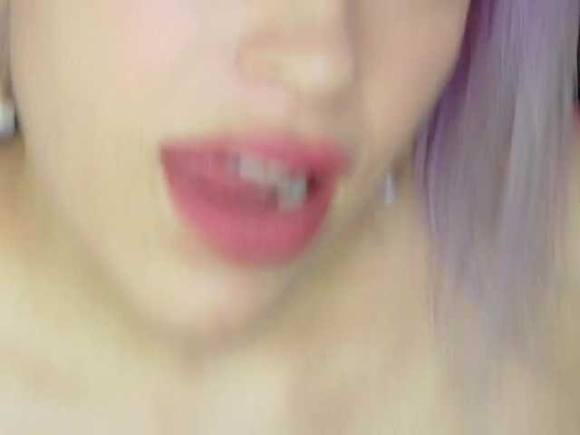 Ivypoison10 live cam profile