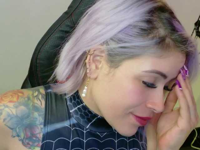Ivypoison10's BongaCams show and profile