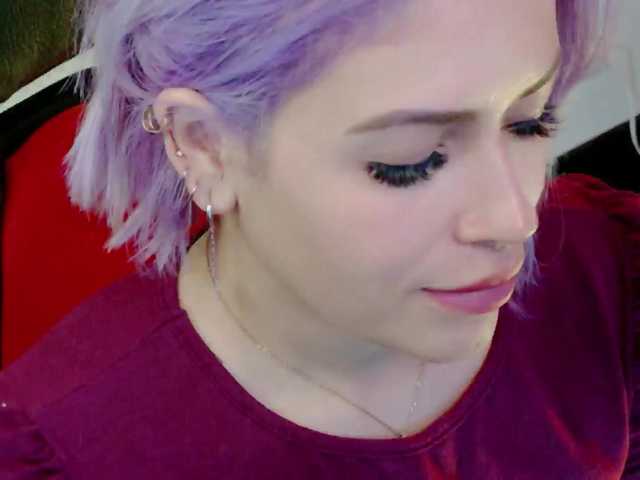 Ivypoison10's BongaCams show and profile