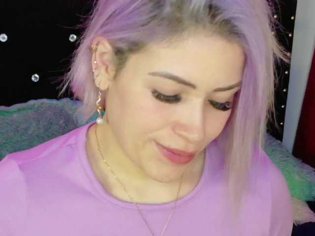 Ivypoison10's BongaCams show and profile