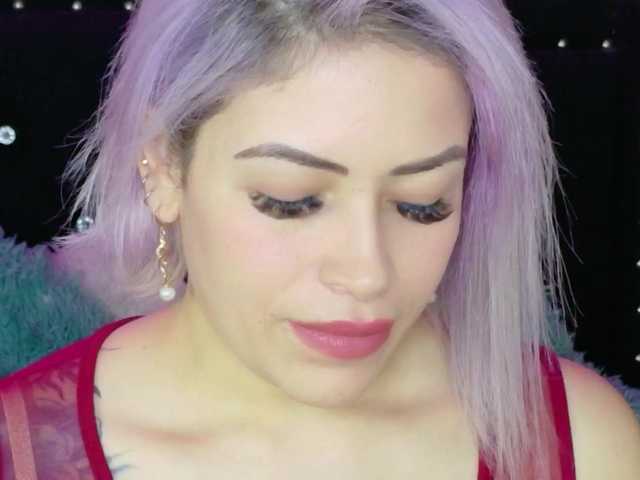 Ivypoison10's BongaCams show and profile