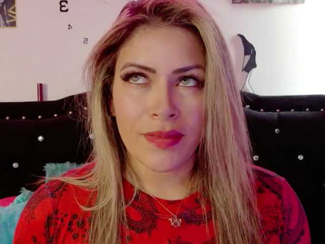 Ivypoison10 Live Cam on BongaCams