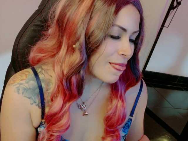 Ivypoison10's BongaCams show and profile