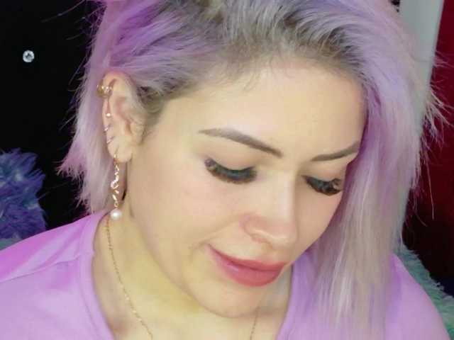 Ivypoison10's BongaCams show and profile