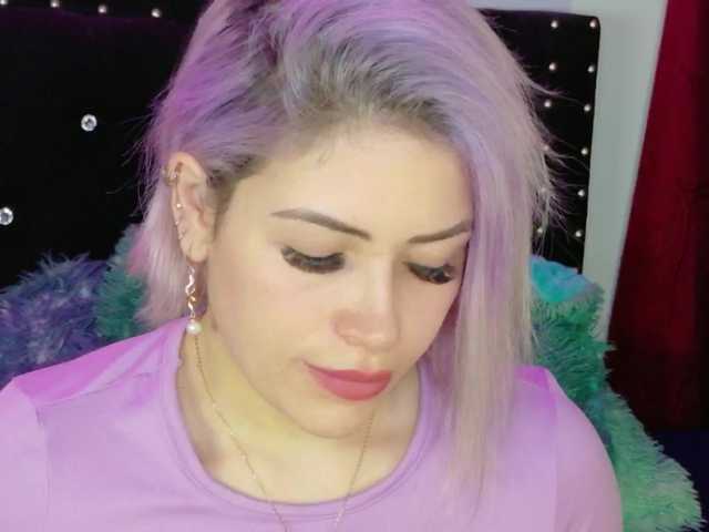 Ivypoison10's BongaCams show and profile