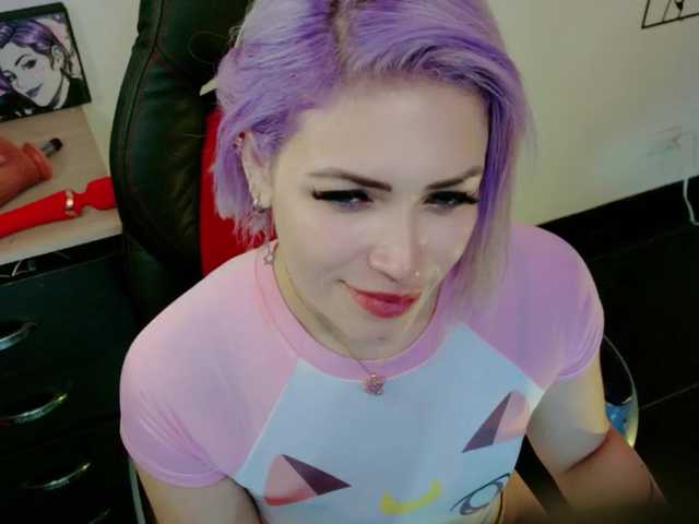 Ivypoison10's BongaCams show and profile