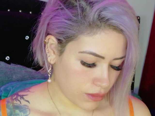Ivypoison10's BongaCams show and profile