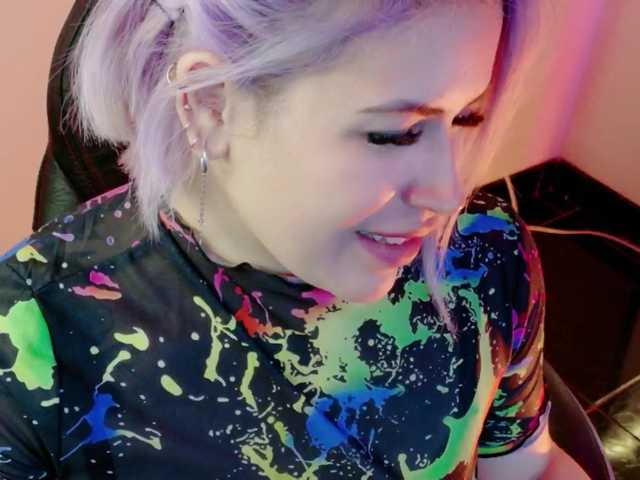 Ivypoison10's BongaCams show and profile