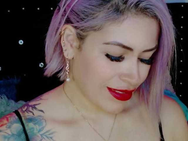 Ivypoison10 live cam profile