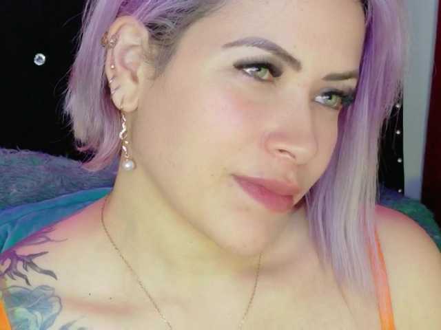 Ivypoison10's BongaCams show and profile