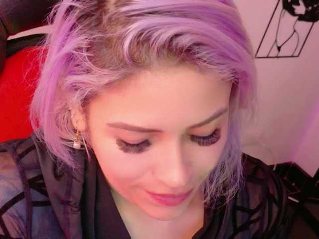 Ivypoison10's BongaCams show and profile