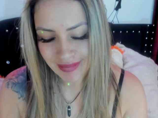 Alexa_lopez webcam