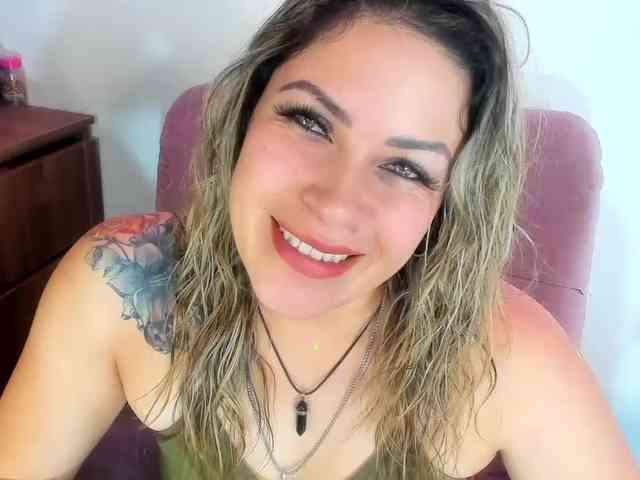 Alexa_lopez webcam