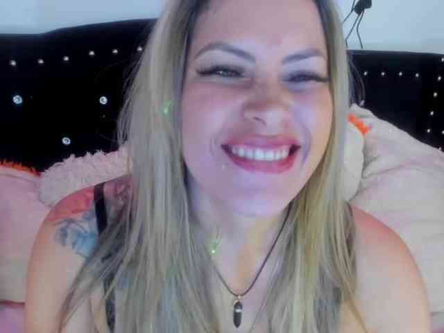 Alexa_lopez webcam