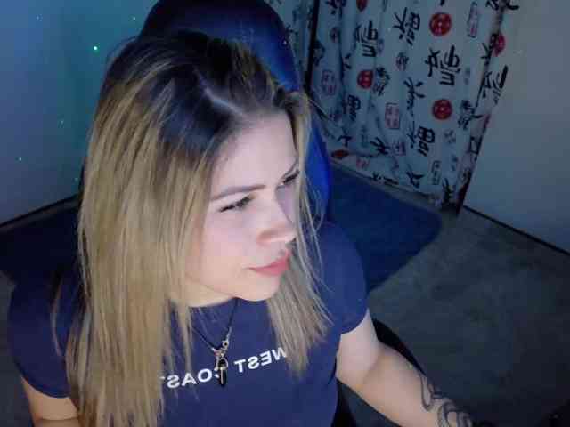 Alexa_lopez webcam