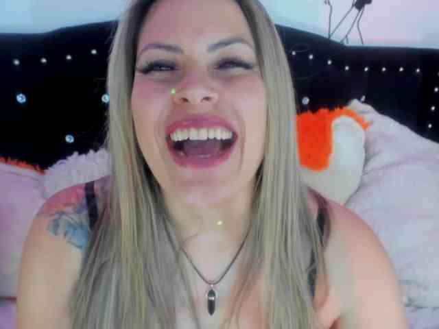 Alexa_lopez webcam