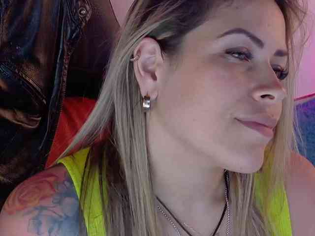 Alexa_lopez webcam