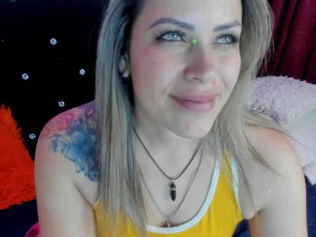 Alexa_lopez webcam