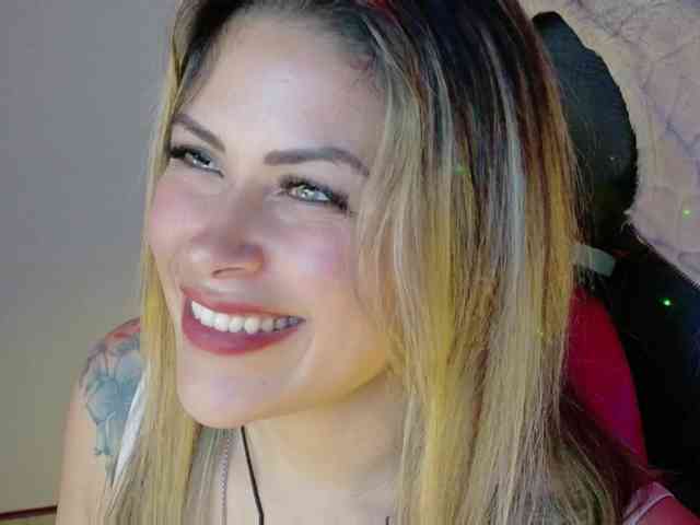 Alexa_lopez webcam