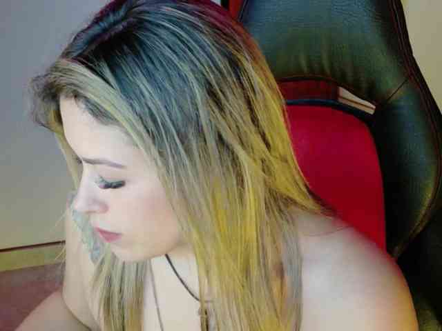 Alexa_lopez webcam