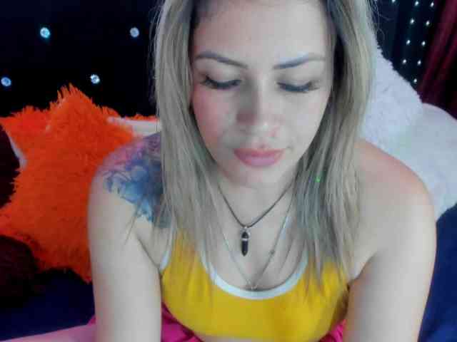Alexa_lopez webcam