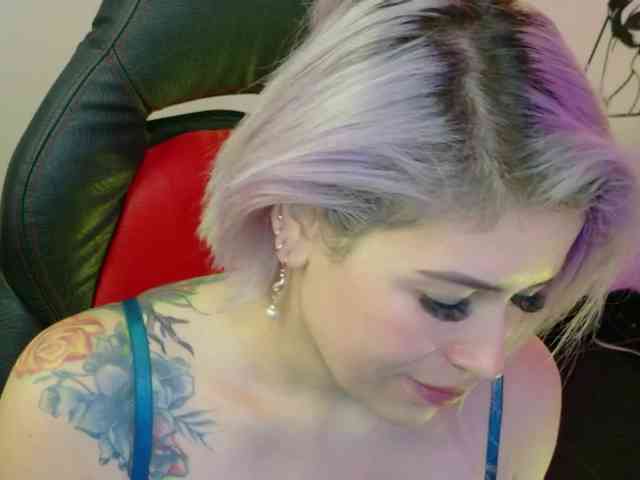 Ivypoison10 Live Webcam on BongaCams