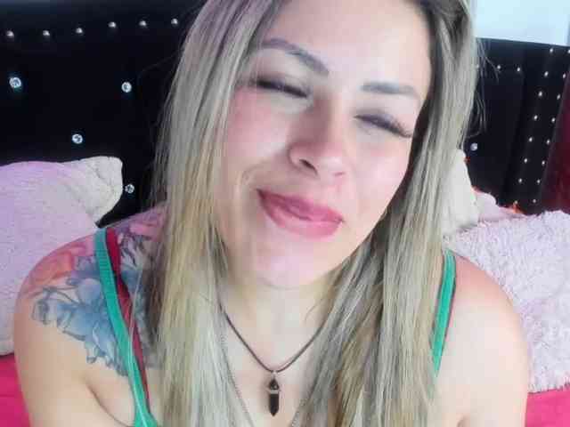 Alexa_lopez webcam