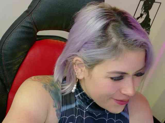 Alexa_lopez webcam