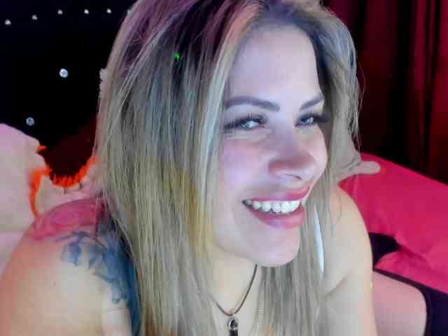 Alexa_lopez webcam