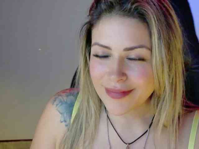 Alexa_lopez webcam